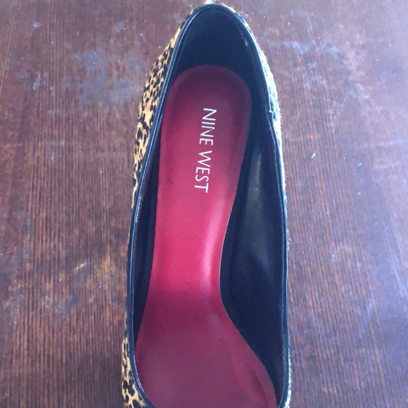 Nine Cheetah Print Heels - Picture 3 of 8